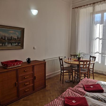 Swiss House Apartments Славоніце Екстер'єр фото