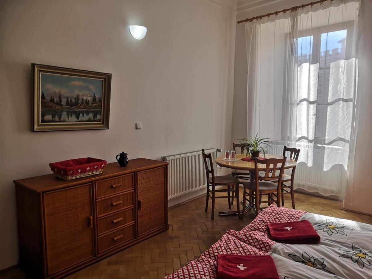 Swiss House Apartments Славоніце Екстер'єр фото